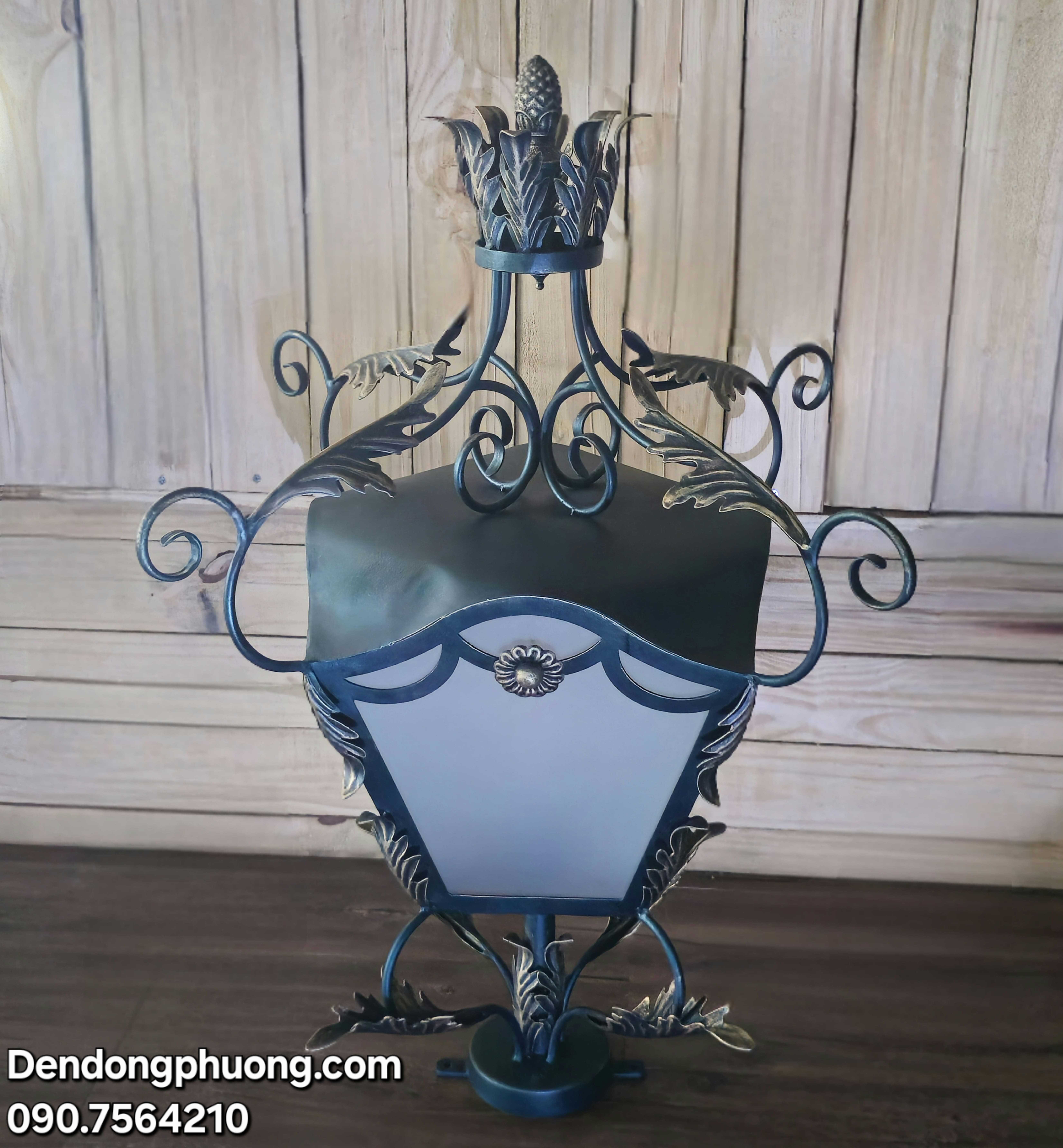 đèn trụ cổng phong cách cách châu âu 3040